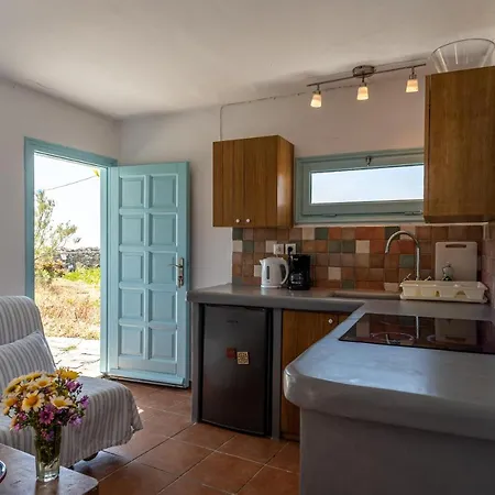 بيت للعطل The Small Mill House